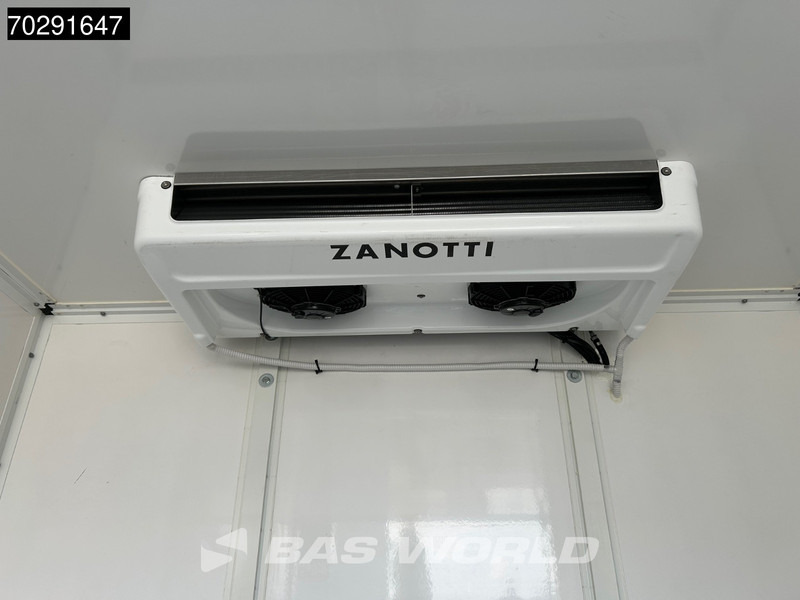 Iveco Daily 35S18 3.0L Automaat Laadklep Koelwagen Zanotti Z380 230v Stekker ACC Navi Airco Camera Euro6 Bakwagen Gekoeld Koel Koeler Kühl K - Dostavno vozilo hladnjača: slika 5 Iveco Daily 35S18 3.0L Automaat Laadklep Koelwagen Zanotti Z380 230v Stekker ACC Navi Airco Camera Euro6 Bakwagen Gekoeld Koel Koeler Kühl K - Dostavno vozilo hladnjača: slika 5