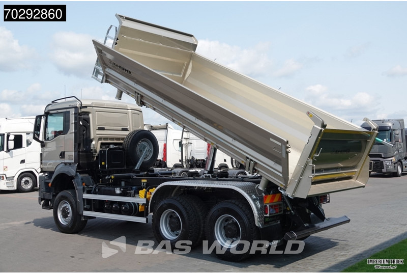 MAN TGS 33.480 TGS 6X6 6x6 3-Way Kipper Big-Axle Euro 6 - Istovarivač: slika 2 MAN TGS 33.480 TGS 6X6 6x6 3-Way Kipper Big-Axle Euro 6 - Istovarivač: slika 2