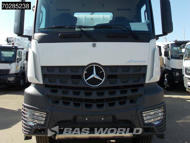 Mercedes-Benz Arocs 4145 8X4 10m3 Schwing Stetter mixer Manual Steelsuspension Euro 3 - Mikser za beton: slika 3 Mercedes-Benz Arocs 4145 8X4 10m3 Schwing Stetter mixer Manual Steelsuspension Euro 3 - Mikser za beton: slika 3