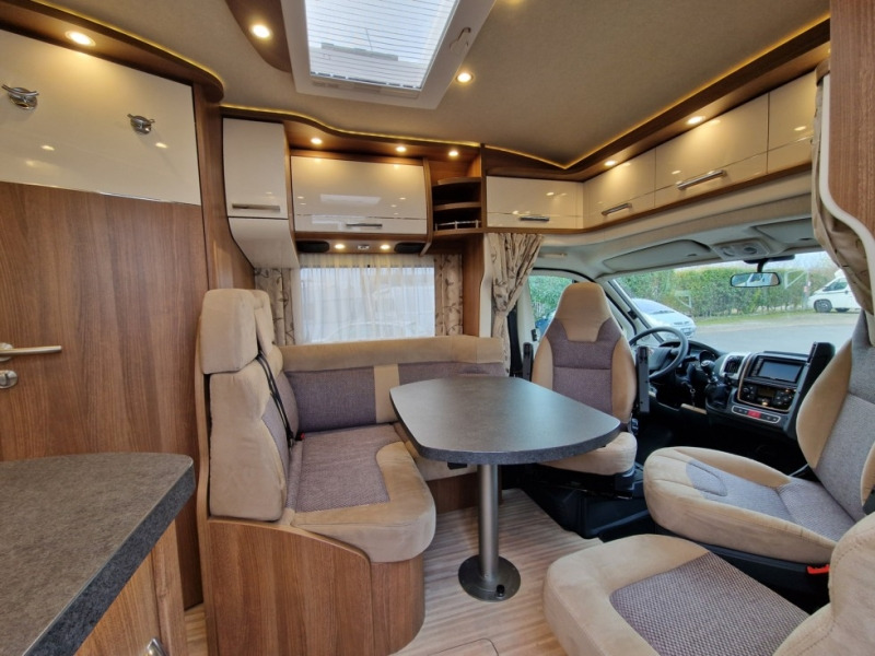 Carthago C-Tourer T 143 LE - Poluintegrisani kamper: slika 4 Carthago C-Tourer T 143 LE - Poluintegrisani kamper: slika 4