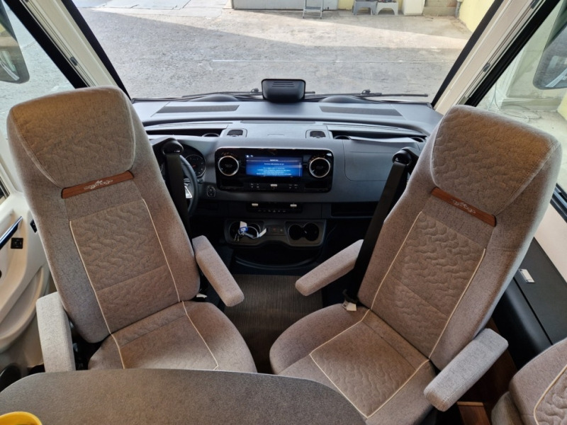 Carthago Carthago C2 Tourer I Mercedes 145 RB-LE - Integrisani kamper: slika 5 Carthago Carthago C2 Tourer I Mercedes 145 RB-LE - Integrisani kamper: slika 5