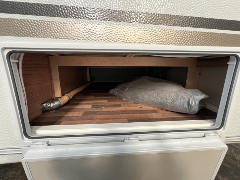 Weinsberg CaraOne 480 QDK - Kamp prikolica: slika 3 Weinsberg CaraOne 480 QDK - Kamp prikolica: slika 3