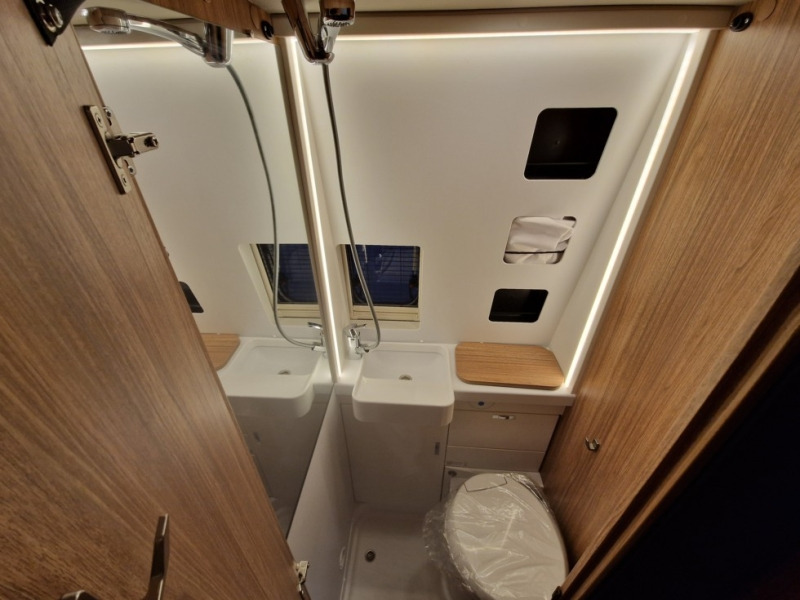 Kamp kombi novi Weinsberg Carabus 540 MQ Edition Fire: slika 12