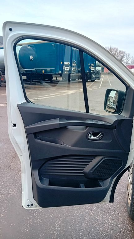 Renault Trafic Combi L2H1 3,0t Life Renault Trafic Combi L2H1 3,0t Life: slika 14 Renault Trafic Combi L2H1 3,0t Life Renault Trafic Combi L2H1 3,0t Life: slika 14