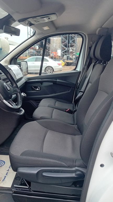 Renault Trafic Combi L2H1 3,0t Life Renault Trafic Combi L2H1 3,0t Life: slika 13 Renault Trafic Combi L2H1 3,0t Life Renault Trafic Combi L2H1 3,0t Life: slika 13