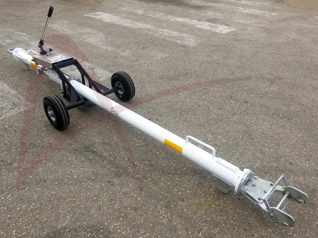 JMS J-TOW DASH8-4 - Aerodromska oprema: slika 1 JMS J-TOW DASH8-4 - Aerodromska oprema: slika 1