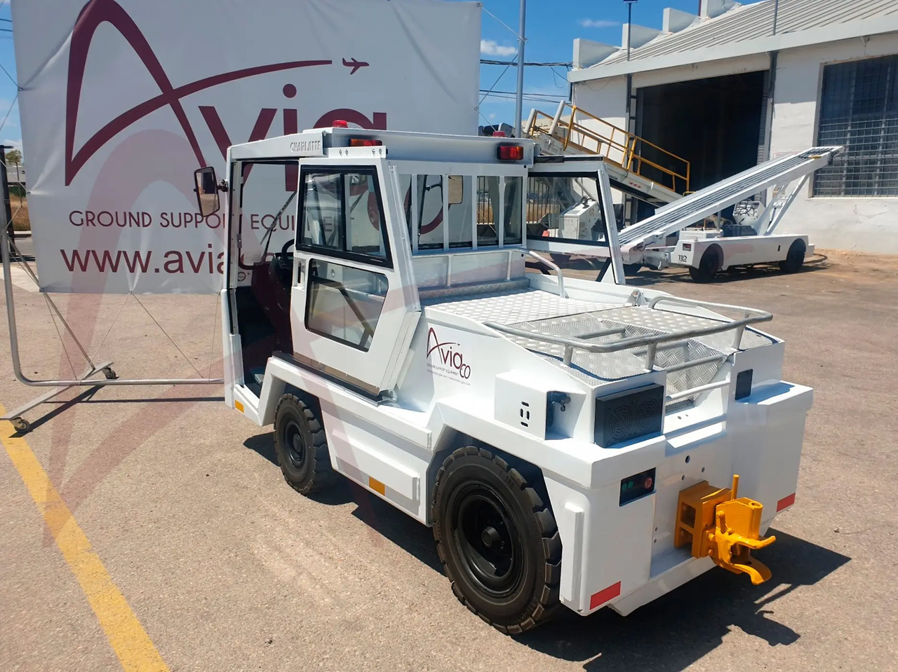 CHARLATTE T135 - Traktor za prtljag: slika 2 CHARLATTE T135 - Traktor za prtljag: slika 2