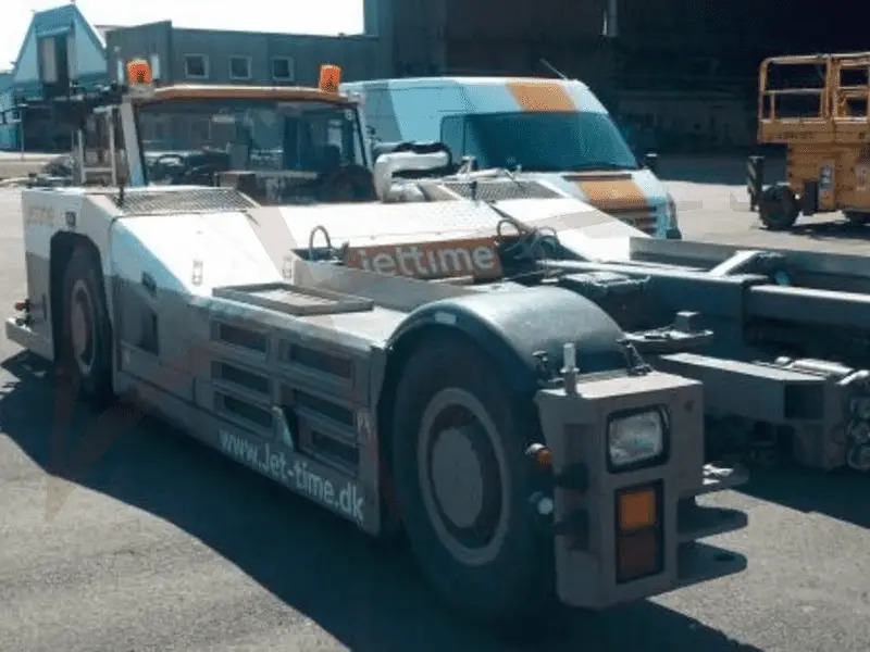 GOLDHOFER AST-2 - Aerodromski traktor: slika 2 GOLDHOFER AST-2 - Aerodromski traktor: slika 2