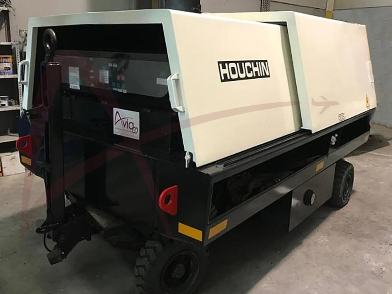 HOUCHIN D690DV - Zemaljski agregat GPU: slika 2 HOUCHIN D690DV - Zemaljski agregat GPU: slika 2
