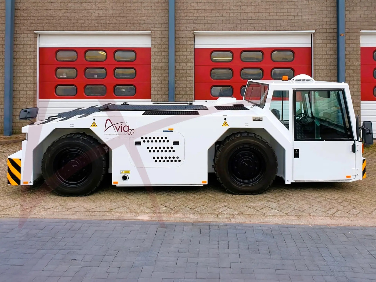 SCHOPF F110 - Aerodromski traktor: slika 4 SCHOPF F110 - Aerodromski traktor: slika 4