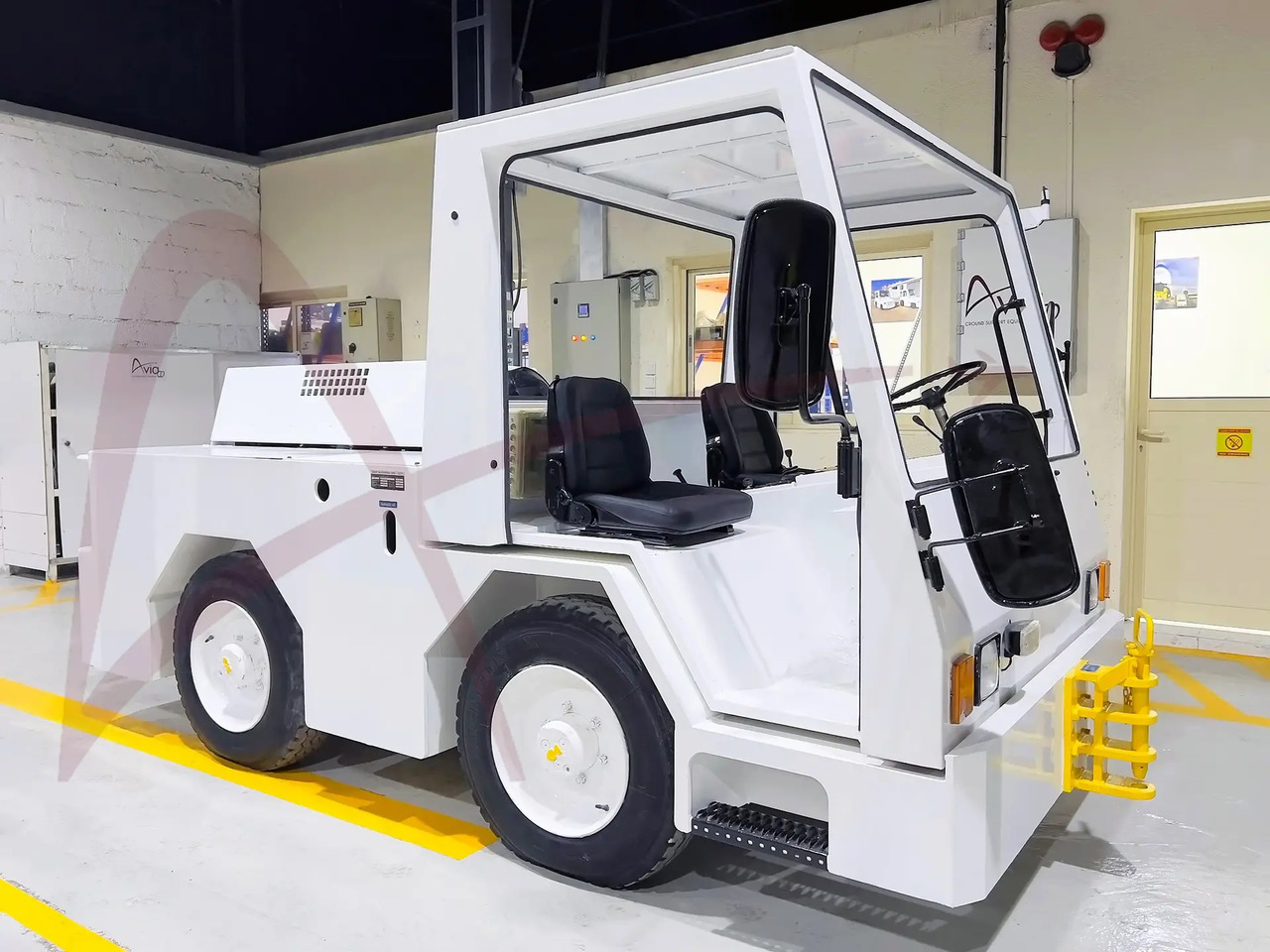 SCHOPF F59 - Aerodromski traktor: slika 1 SCHOPF F59 - Aerodromski traktor: slika 1