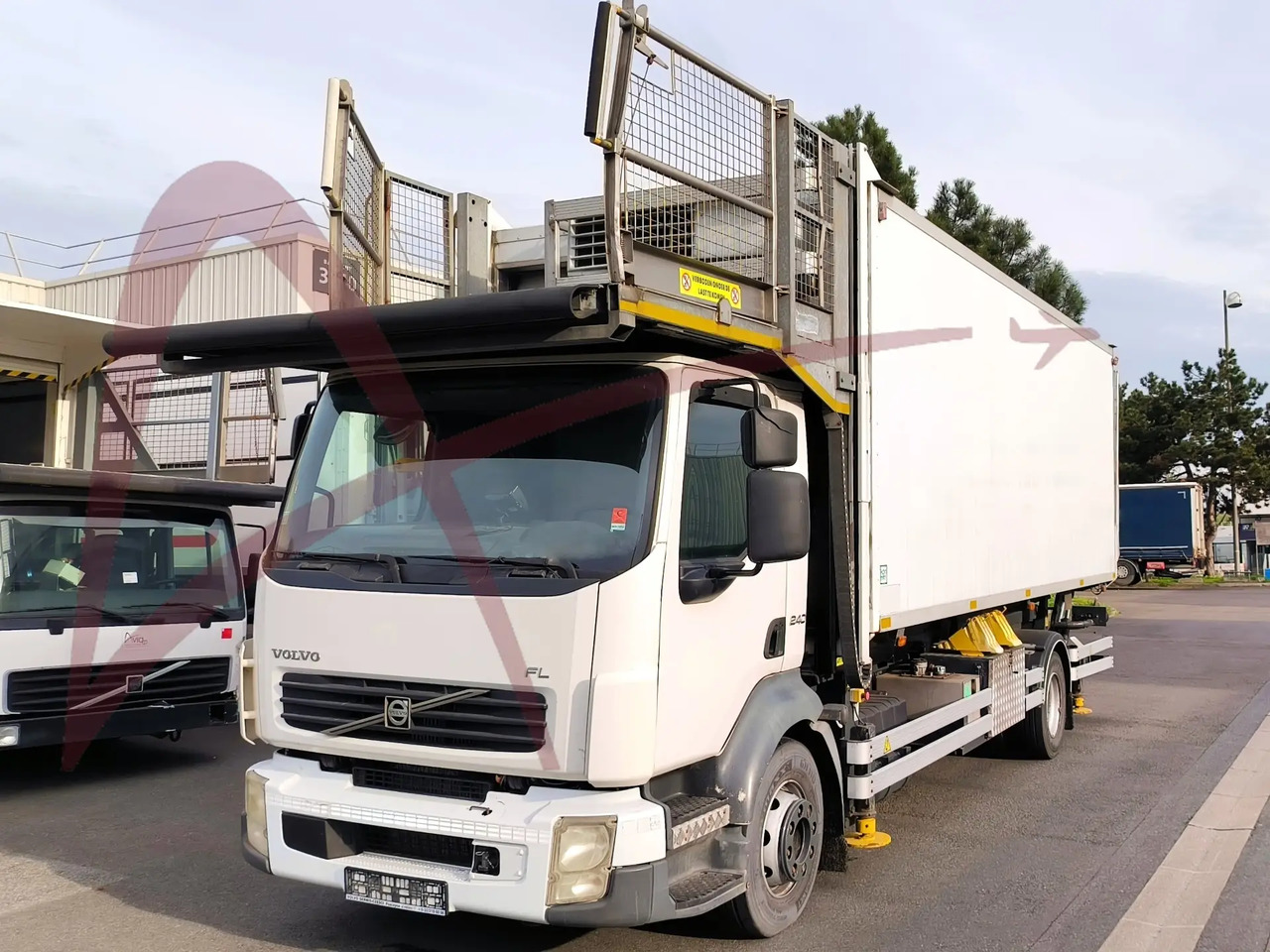 TLD CH BM-5,9 - Kamion za ketering: slika 1 TLD CH BM-5,9 - Kamion za ketering: slika 1