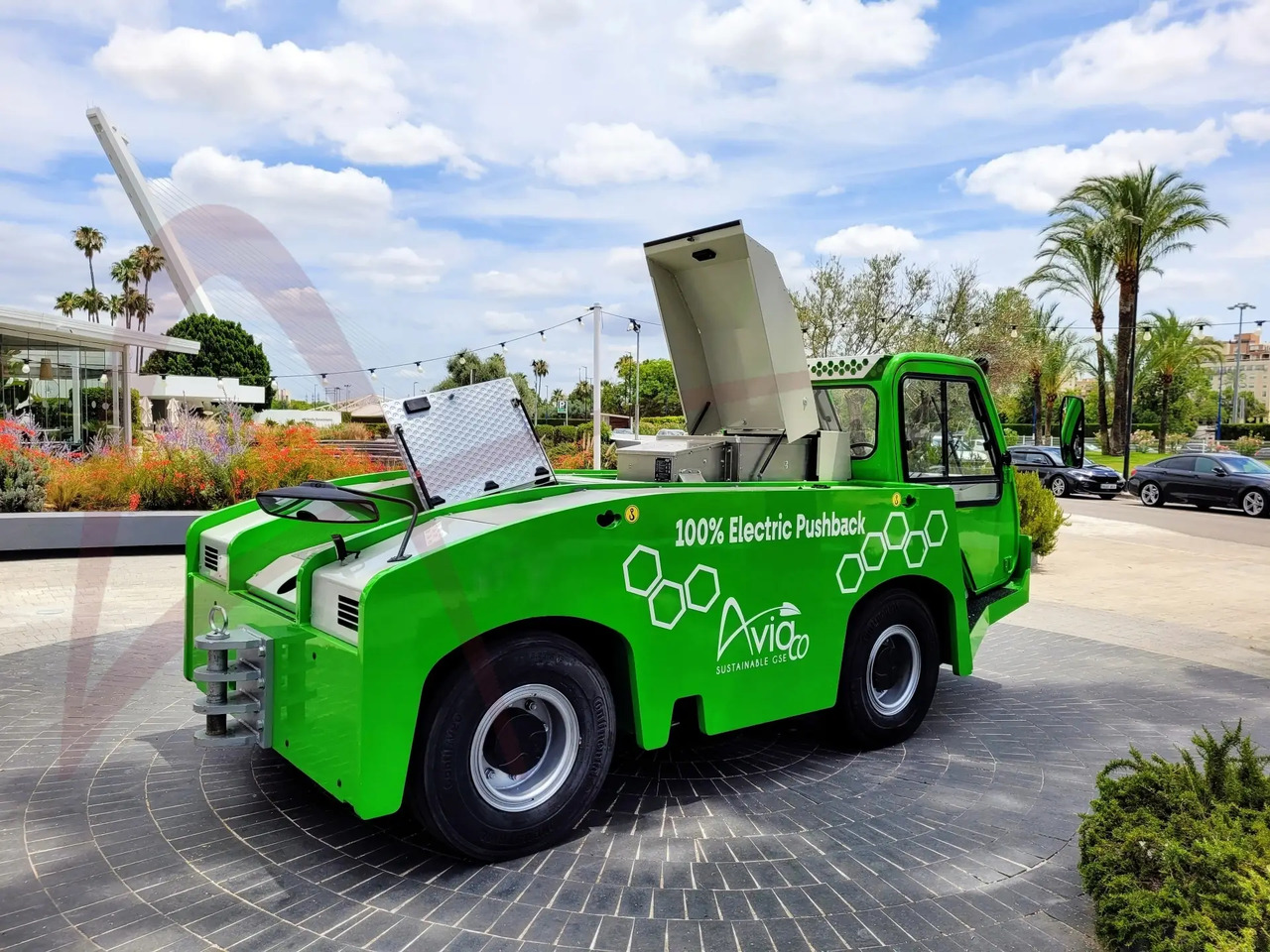 TLD TMX-150/12 Electric - Aerodromski traktor: slika 2 TLD TMX-150/12 Electric - Aerodromski traktor: slika 2