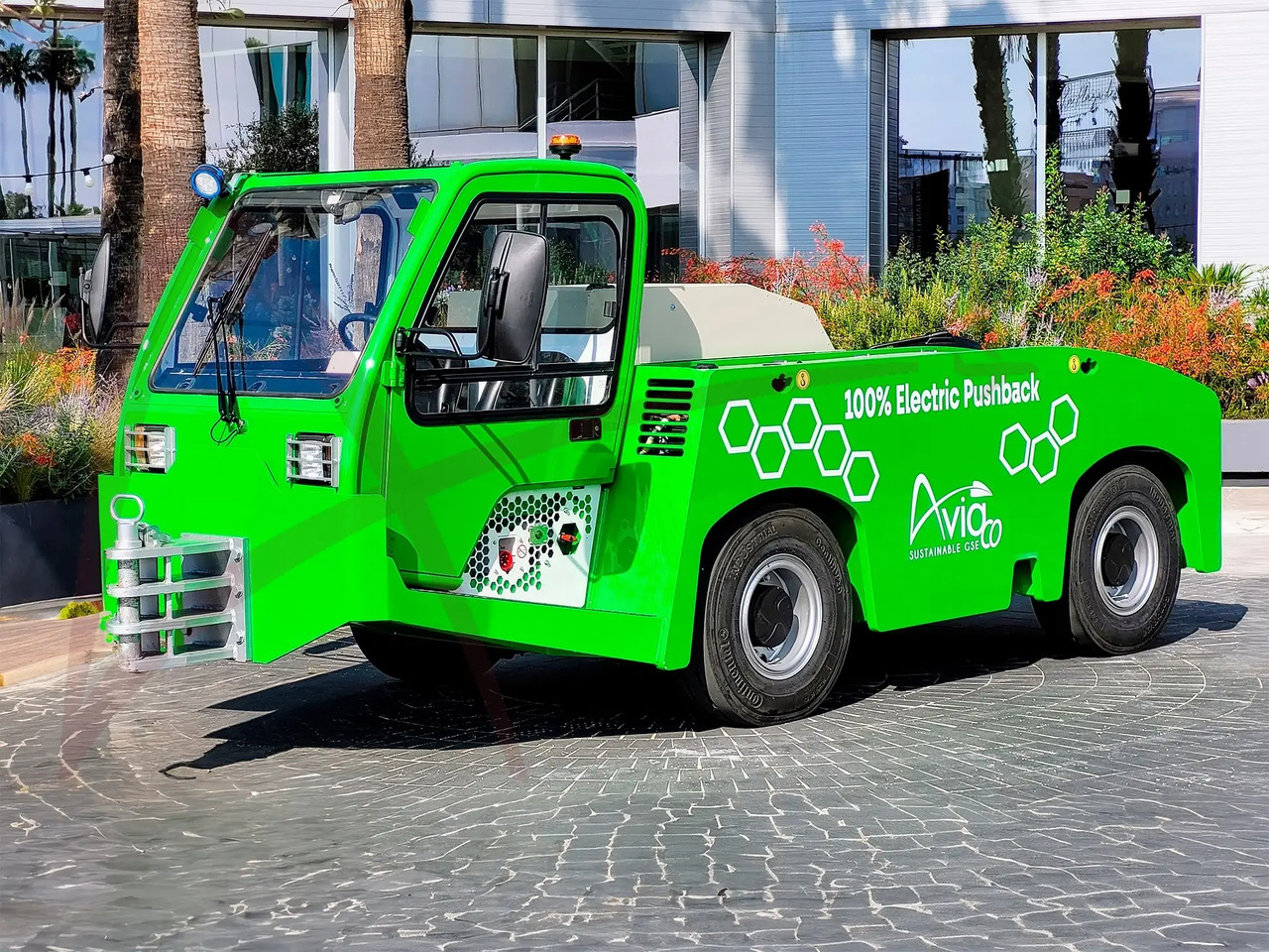 TLD TMX-150/12 Electric - Aerodromski traktor: slika 1 TLD TMX-150/12 Electric - Aerodromski traktor: slika 1