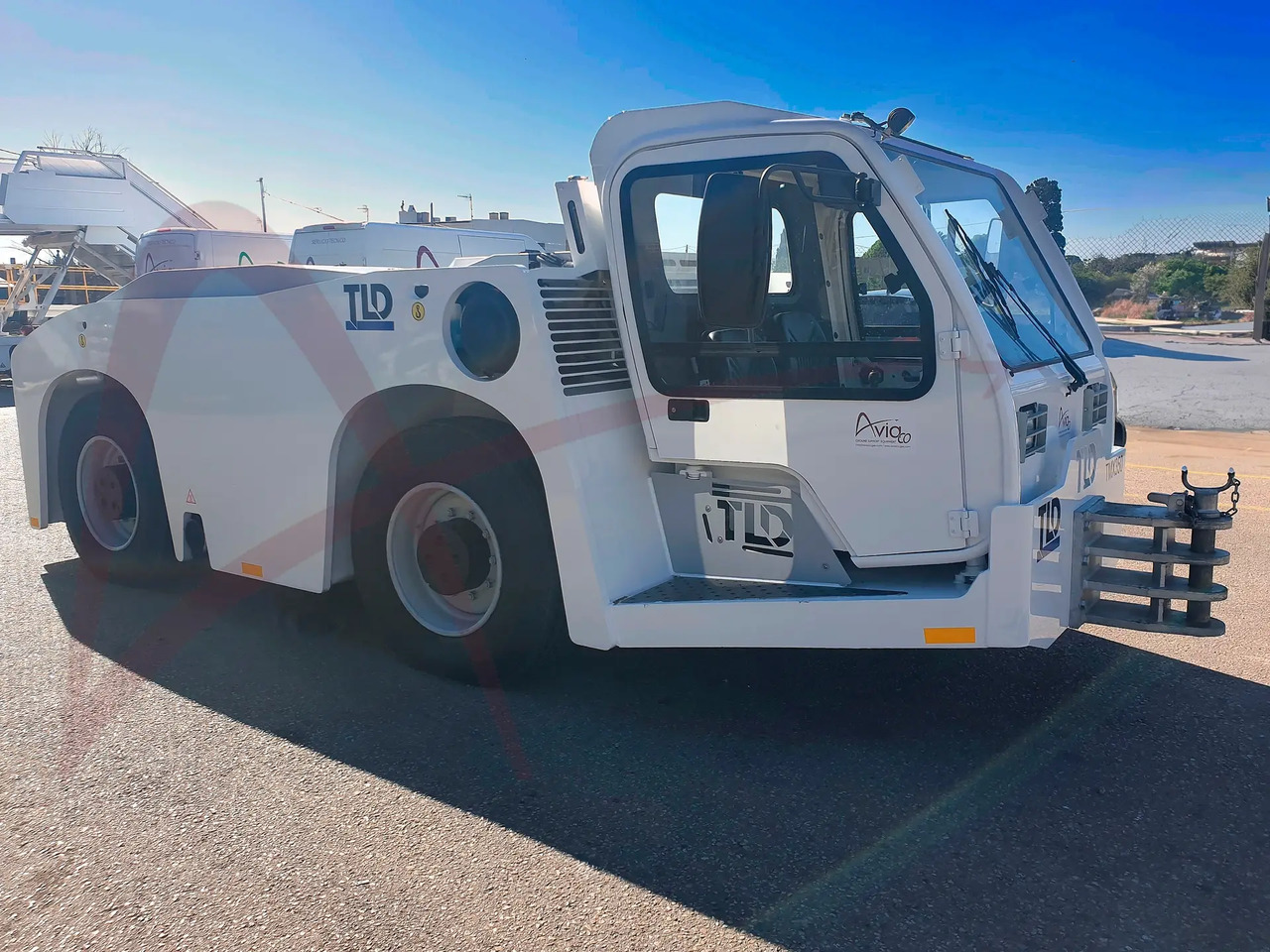 TLD TMX350-28 - Aerodromski traktor: slika 4 TLD TMX350-28 - Aerodromski traktor: slika 4