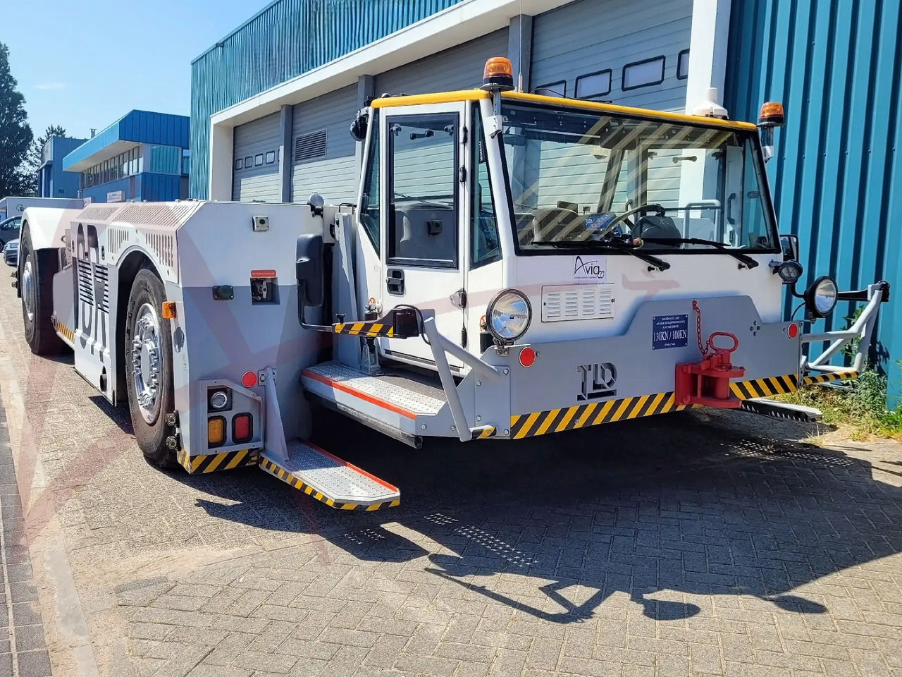 TLD TPX-500-MTS - Aerodromski traktor: slika 1 TLD TPX-500-MTS - Aerodromski traktor: slika 1