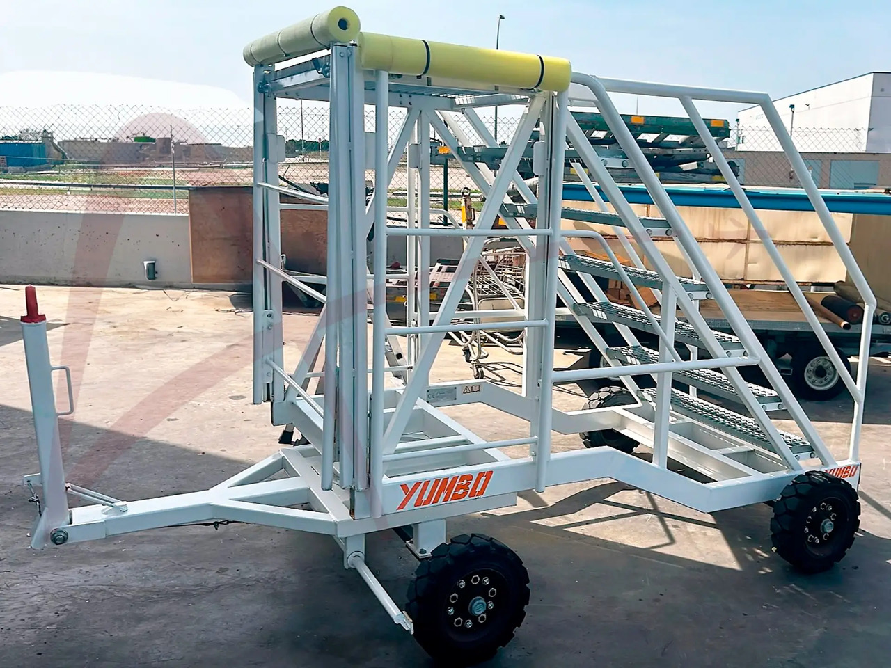 YUMBO ESM.105.000 - Putničke stepenice: slika 1 YUMBO ESM.105.000 - Putničke stepenice: slika 1