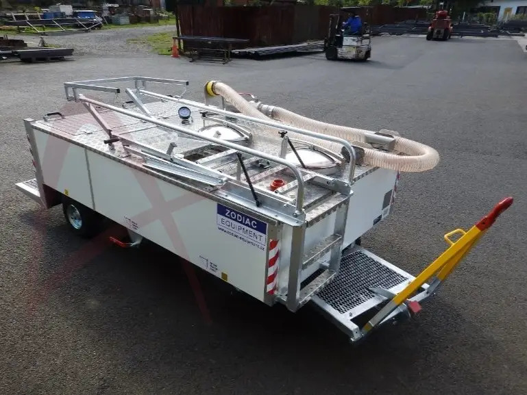 ZODIAC PVL-C 1000 - Vozilo za servis toaleta: slika 1 ZODIAC PVL-C 1000 - Vozilo za servis toaleta: slika 1