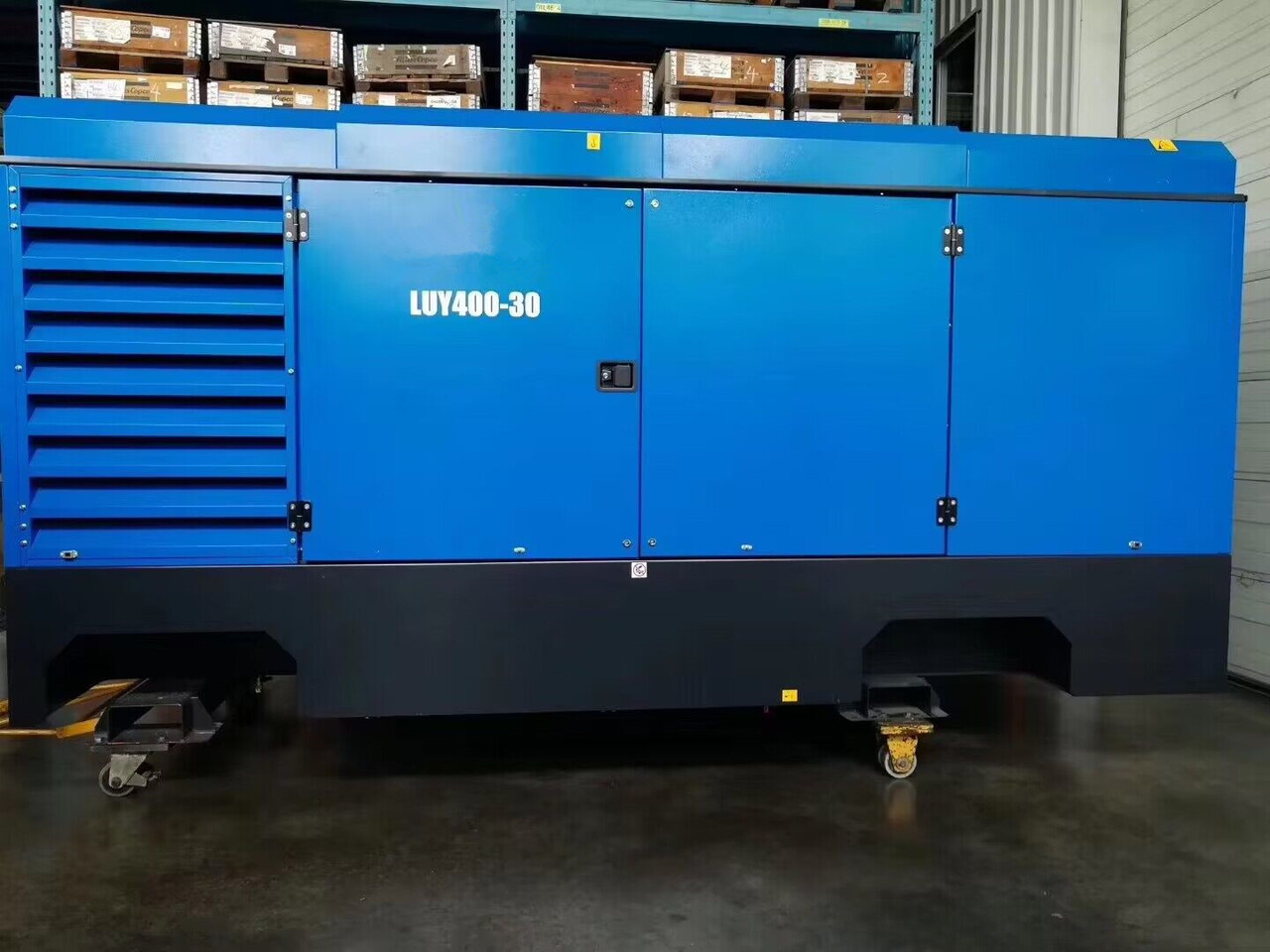 Liutech 400-30 1412CFM 30Bar Portable Screw Diesel - Kompresor za vazduh: slika 3 Liutech 400-30 1412CFM 30Bar Portable Screw Diesel - Kompresor za vazduh: slika 3