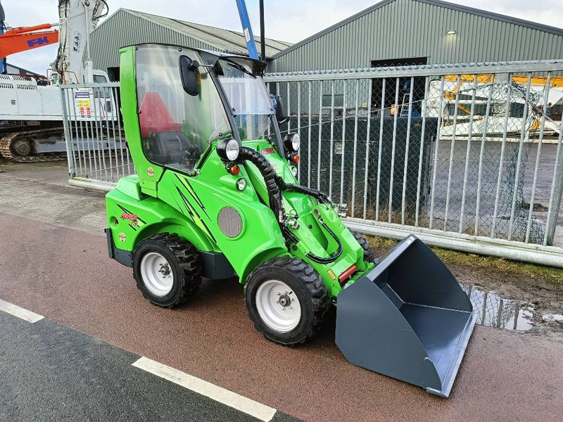 Avant M420 MSDNT mini shovel loader lader 980 kg CE - Kompaktni utovarivač guseničar: slika 3 Avant M420 MSDNT mini shovel loader lader 980 kg CE - Kompaktni utovarivač guseničar: slika 3