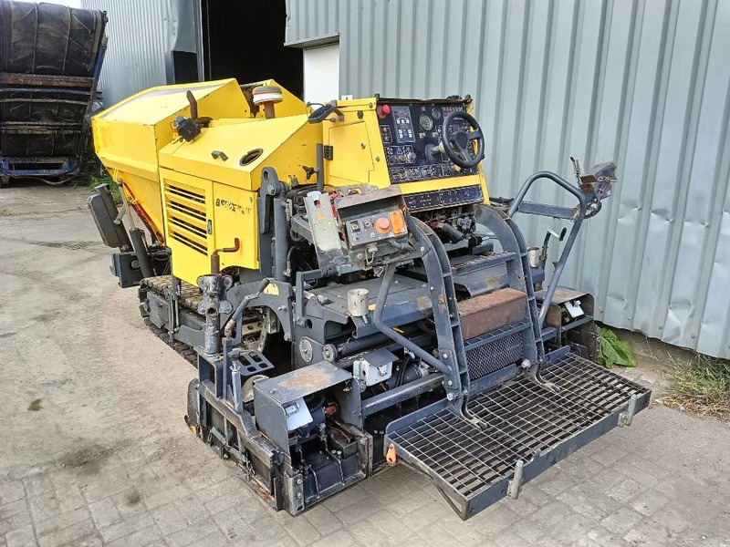 Bomag BF 223 C asfalteermachine asphalt paver dynamo - Asfaltni finišer: slika 4 Bomag BF 223 C asfalteermachine asphalt paver dynamo - Asfaltni finišer: slika 4
