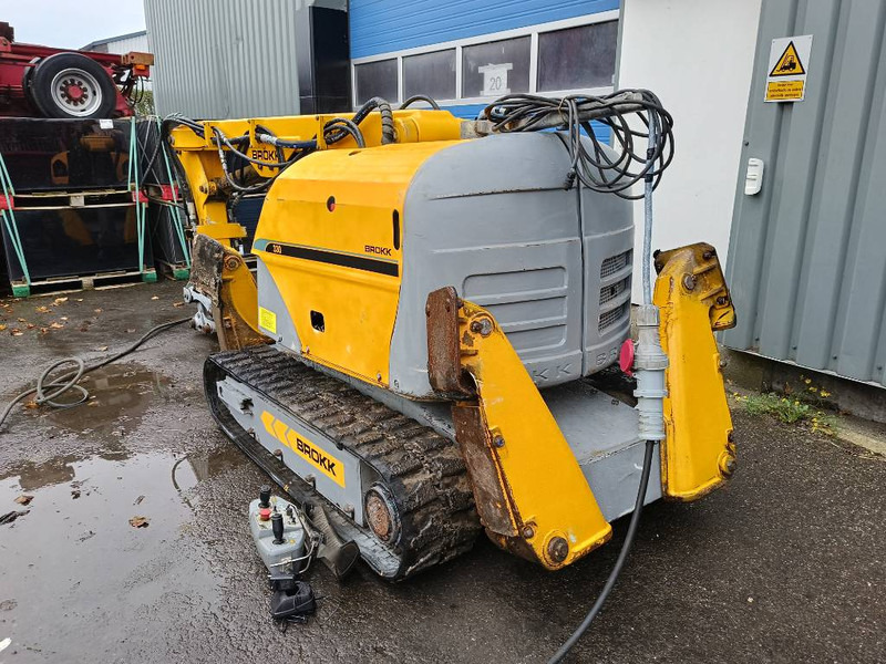 Brokk 330 remote demolition robot sloop kraan excavator - Bager guseničar: slika 4 Brokk 330 remote demolition robot sloop kraan excavator - Bager guseničar: slika 4