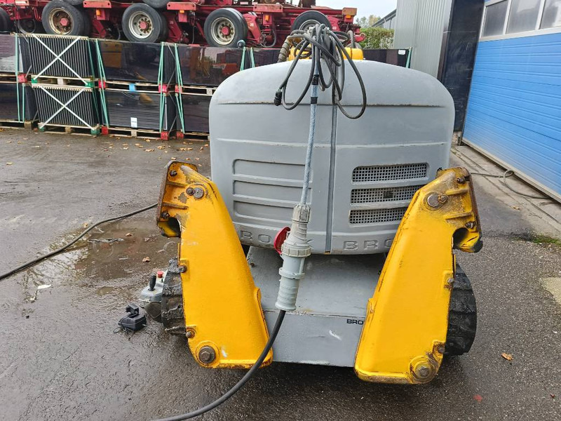 Brokk 330 remote demolition robot sloop kraan excavator - Bager guseničar: slika 5 Brokk 330 remote demolition robot sloop kraan excavator - Bager guseničar: slika 5