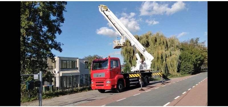 Vazdušna platforma montirana na kamion Bronto skylift 28-2T1 28 m hi lift hoogwerker MAN TGA 26.: slika 12