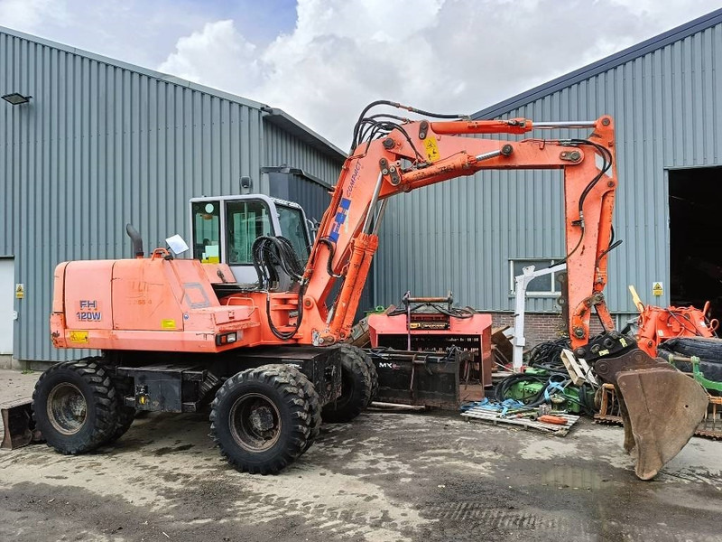 FIAT-HITACHI FH120W bandenkraan Wheel Excavator graafmachine - Bager točkaš: slika 1 FIAT-HITACHI FH120W bandenkraan Wheel Excavator graafmachine - Bager točkaš: slika 1