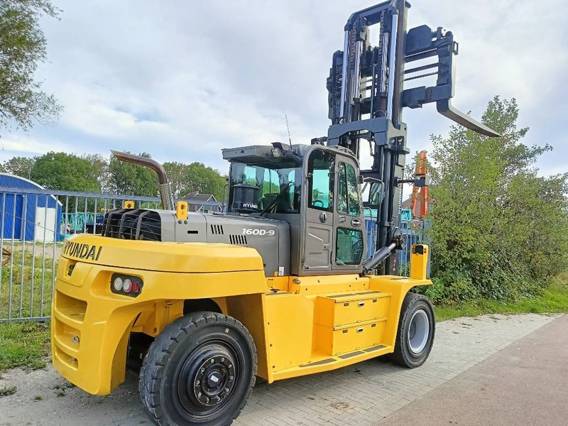 Hyundai 160 D-9 heftruck forklift stapler 16 ton CE - Dizel viljuškar: slika 2 Hyundai 160 D-9 heftruck forklift stapler 16 ton CE - Dizel viljuškar: slika 2