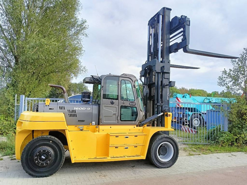 Hyundai 160 D-9 heftruck forklift stapler 16 ton CE - Dizel viljuškar: slika 1 Hyundai 160 D-9 heftruck forklift stapler 16 ton CE - Dizel viljuškar: slika 1