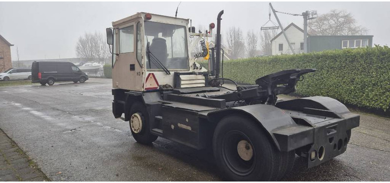 Terberg trt89 4x4 terminal trekker tractor port truck - Terminalni traktor: slika 5 Terberg trt89 4x4 terminal trekker tractor port truck - Terminalni traktor: slika 5
