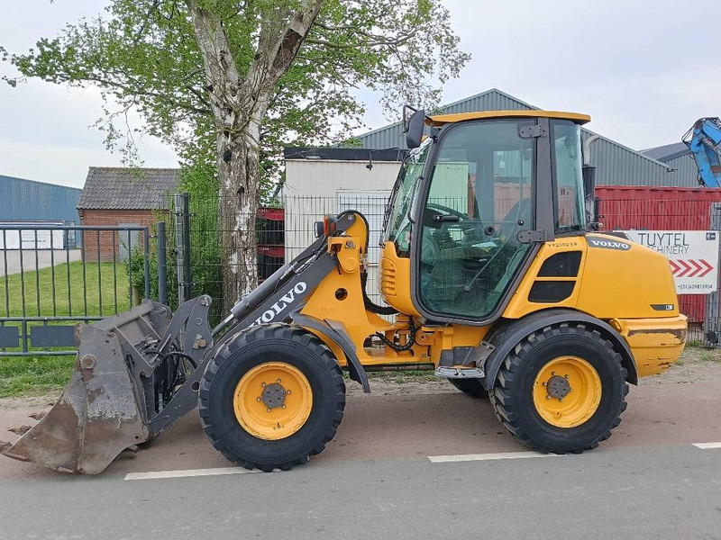 Volvo L 20 F-P shovel wiellader loader lader 2012 bak - Utovarivač točkaš: slika 1 Volvo L 20 F-P shovel wiellader loader lader 2012 bak - Utovarivač točkaš: slika 1