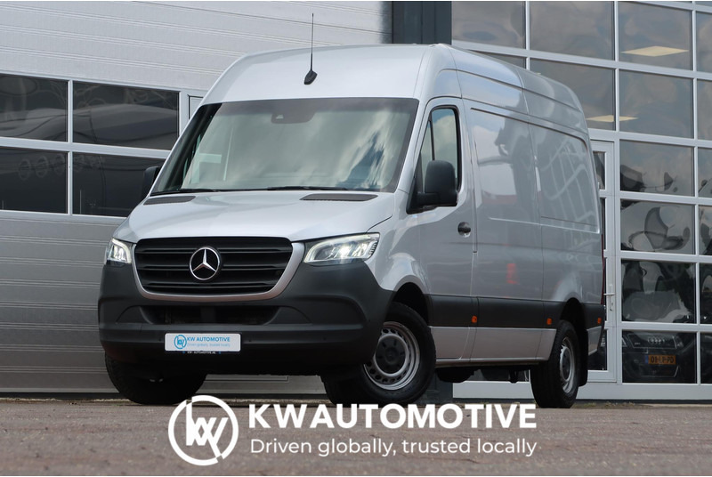 Mercedes-Benz Sprinter 317 CDI L2H2 AUT/ CAMERA/ LED/ CRUISE/ CLIMA/ MBUX - Furgon: slika 1 Mercedes-Benz Sprinter 317 CDI L2H2 AUT/ CAMERA/ LED/ CRUISE/ CLIMA/ MBUX - Furgon: slika 1