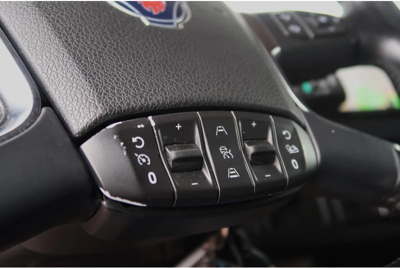 Scania R500 NGS 6x2/4 NB RETARDER/ FULL AIR/ SLIDE DISH/ DIFF-LOCK/ ACC - Tegljač: slika 5 Scania R500 NGS 6x2/4 NB RETARDER/ FULL AIR/ SLIDE DISH/ DIFF-LOCK/ ACC - Tegljač: slika 5