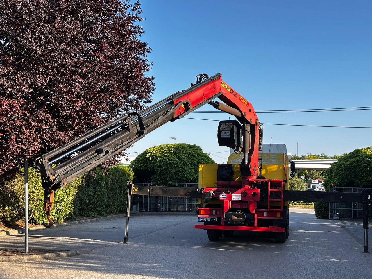 DAF Xf 105.410 Manual 6x2 Palfinger Pk18500 EXCELENT - Kamion sa dizalicom: slika 4 DAF Xf 105.410 Manual 6x2 Palfinger Pk18500 EXCELENT - Kamion sa dizalicom: slika 4