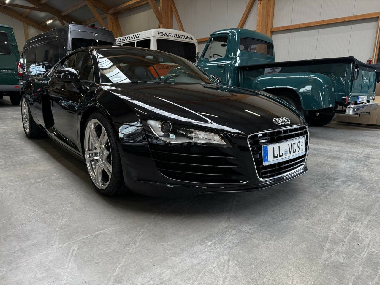 Audi R8 4.2 FSI V8 quattro Coupé - Automobil: slika 3 Audi R8 4.2 FSI V8 quattro Coupé - Automobil: slika 3