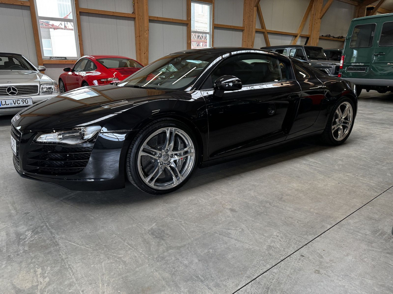 Audi R8 4.2 FSI V8 quattro Coupé - Automobil: slika 2 Audi R8 4.2 FSI V8 quattro Coupé - Automobil: slika 2