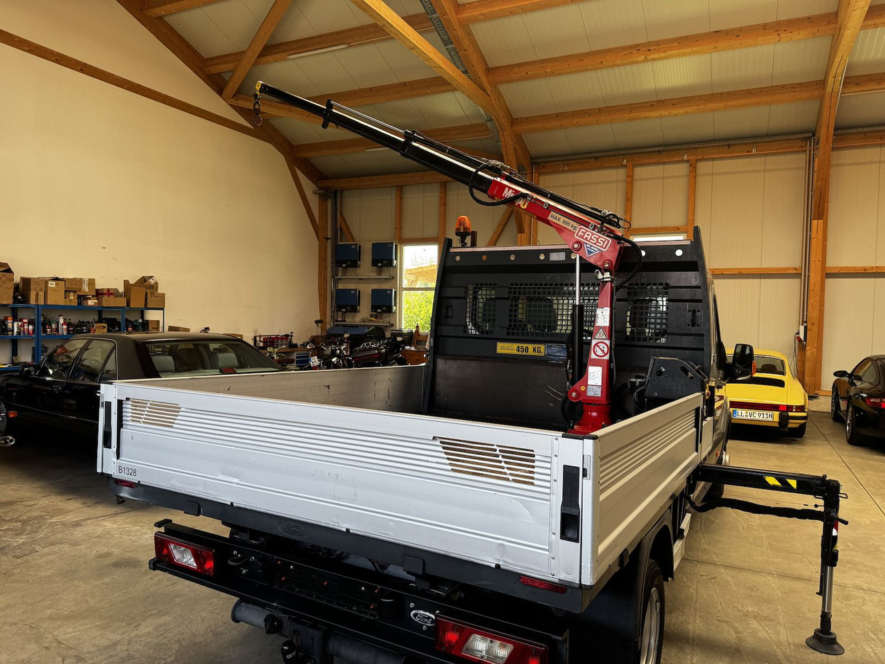 Ford Transit FT 350 DokaTdCI 1.2t Fassi Kran - Dostavno vozilo sa otvorenom sandukom, Dostavno vozilo sa duplom kabinom: slika 3 Ford Transit FT 350 DokaTdCI 1.2t Fassi Kran - Dostavno vozilo sa otvorenom sandukom, Dostavno vozilo sa duplom kabinom: slika 3