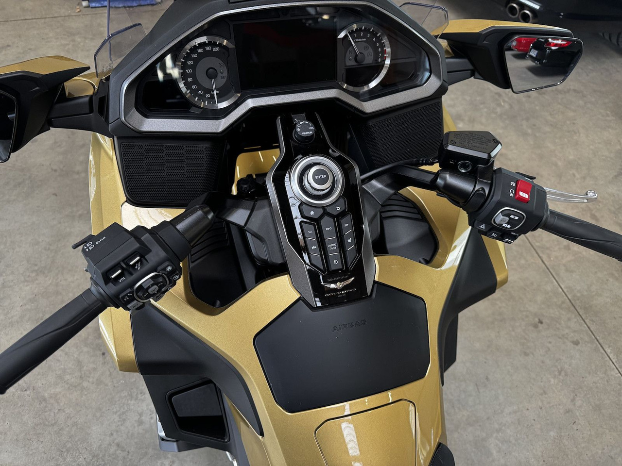 Motocikl Honda Goldwing GL 1800 DCT Tour 50th Anniversary: slika 11