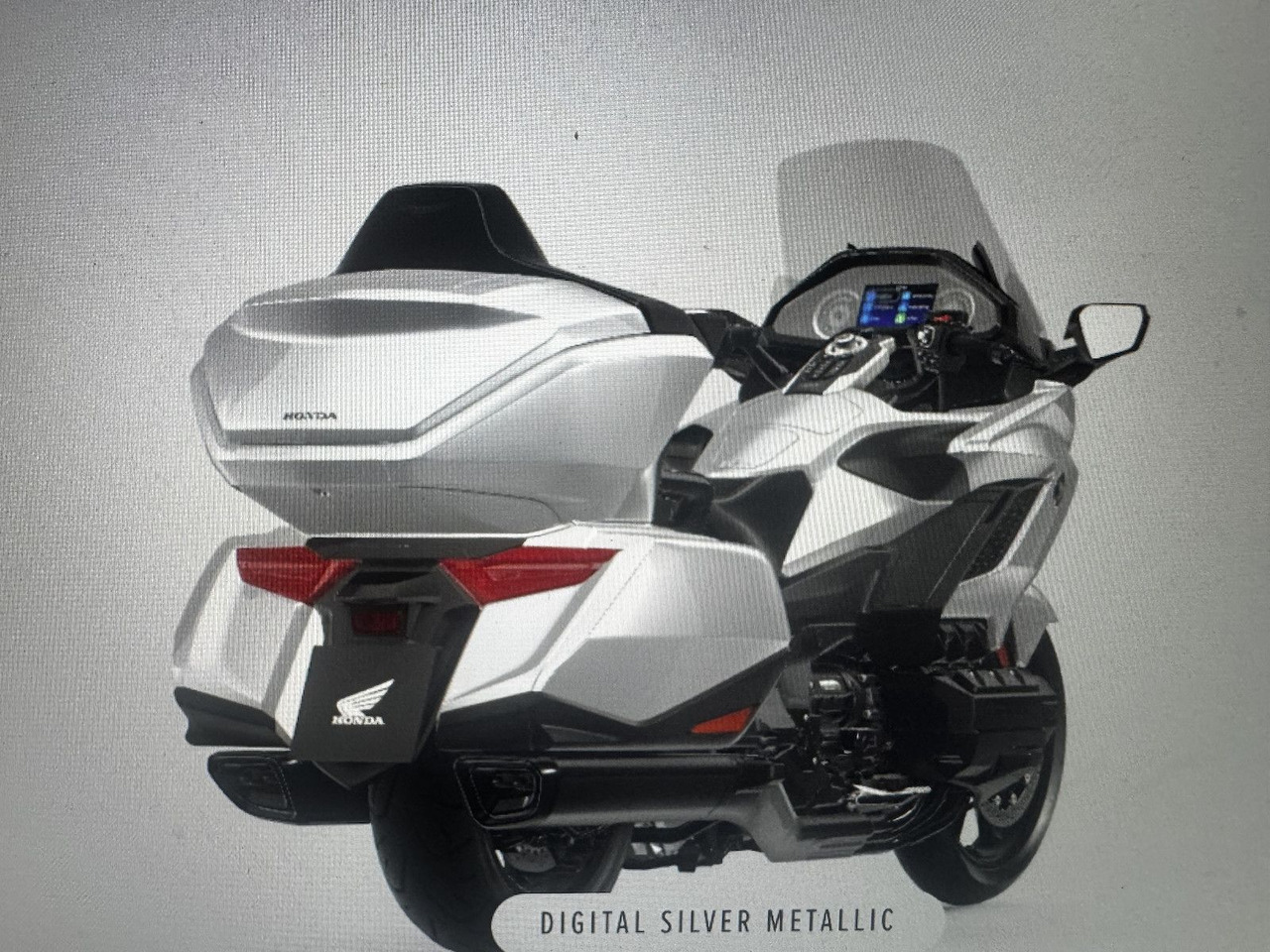 Honda Goldwing GL 1800 DCT Tour 50th Anniversary - Motocikl: slika 2 Honda Goldwing GL 1800 DCT Tour 50th Anniversary - Motocikl: slika 2