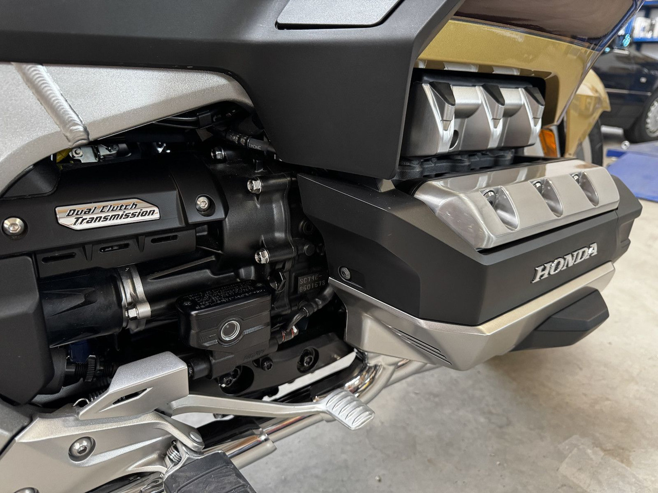 Motocikl Honda Goldwing GL 1800 DCT Tour 50th Anniversary: slika 16