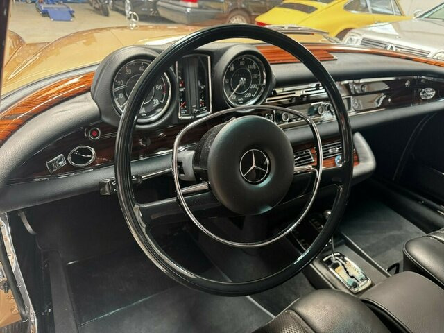 MERCEDES-BENZ 280 SE Cabrio W111 BRABUS-Classic Restauration - Kabriolet: slika 5 MERCEDES-BENZ 280 SE Cabrio W111 BRABUS-Classic Restauration - Kabriolet: slika 5