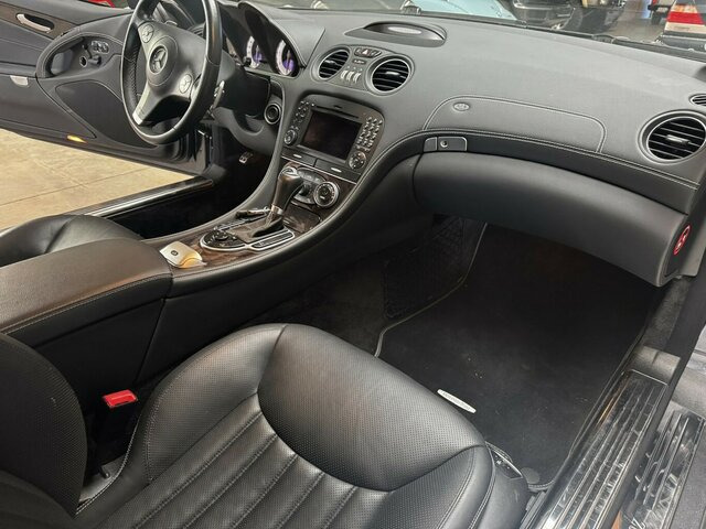 MERCEDES-BENZ SL 280 R 230 Mercedes-Scheckheft perfekt!... - Kabriolet: slika 2 MERCEDES-BENZ SL 280 R 230 Mercedes-Scheckheft perfekt!... - Kabriolet: slika 2