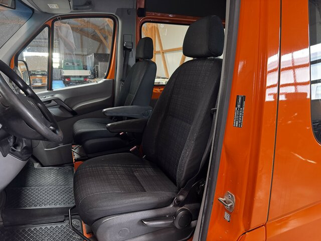 MERCEDES-BENZ Sprinter 316 CDI 4x4 Allrad L2H2 1. Hand! - Furgon, Dostavno vozilo sa duplom kabinom: slika 4 MERCEDES-BENZ Sprinter 316 CDI 4x4 Allrad L2H2 1. Hand! - Furgon, Dostavno vozilo sa duplom kabinom: slika 4