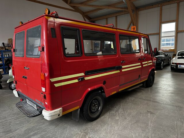 MERCEDES-BENZ T1 310 D Bremer Kombi Feuerwehr1. Hand - Automobil: slika 3 MERCEDES-BENZ T1 310 D Bremer Kombi Feuerwehr1. Hand - Automobil: slika 3