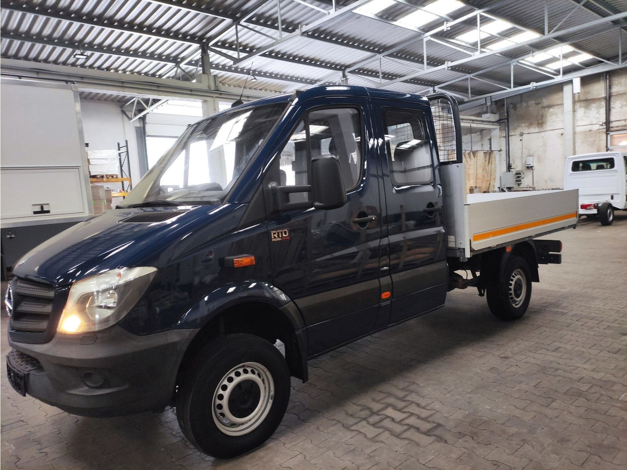 Mercedes-Benz Sprinter 313 CDI Doka 4x4 Allrad Automatik - Dostavno vozilo sa otvorenom sandukom, Dostavno vozilo sa duplom kabinom: slika 1 Mercedes-Benz Sprinter 313 CDI Doka 4x4 Allrad Automatik - Dostavno vozilo sa otvorenom sandukom, Dostavno vozilo sa duplom kabinom: slika 1