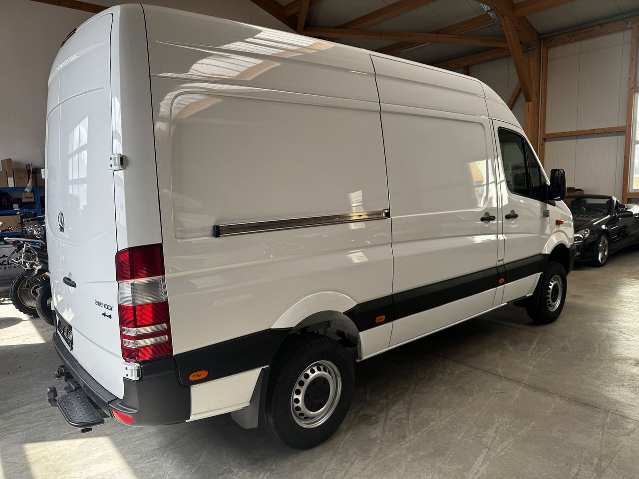 Mercedes-Benz Sprinter 319 CDI 4x4 3.0 V6 Untersetzung 1a! - Furgon: slika 5 Mercedes-Benz Sprinter 319 CDI 4x4 3.0 V6 Untersetzung 1a! - Furgon: slika 5