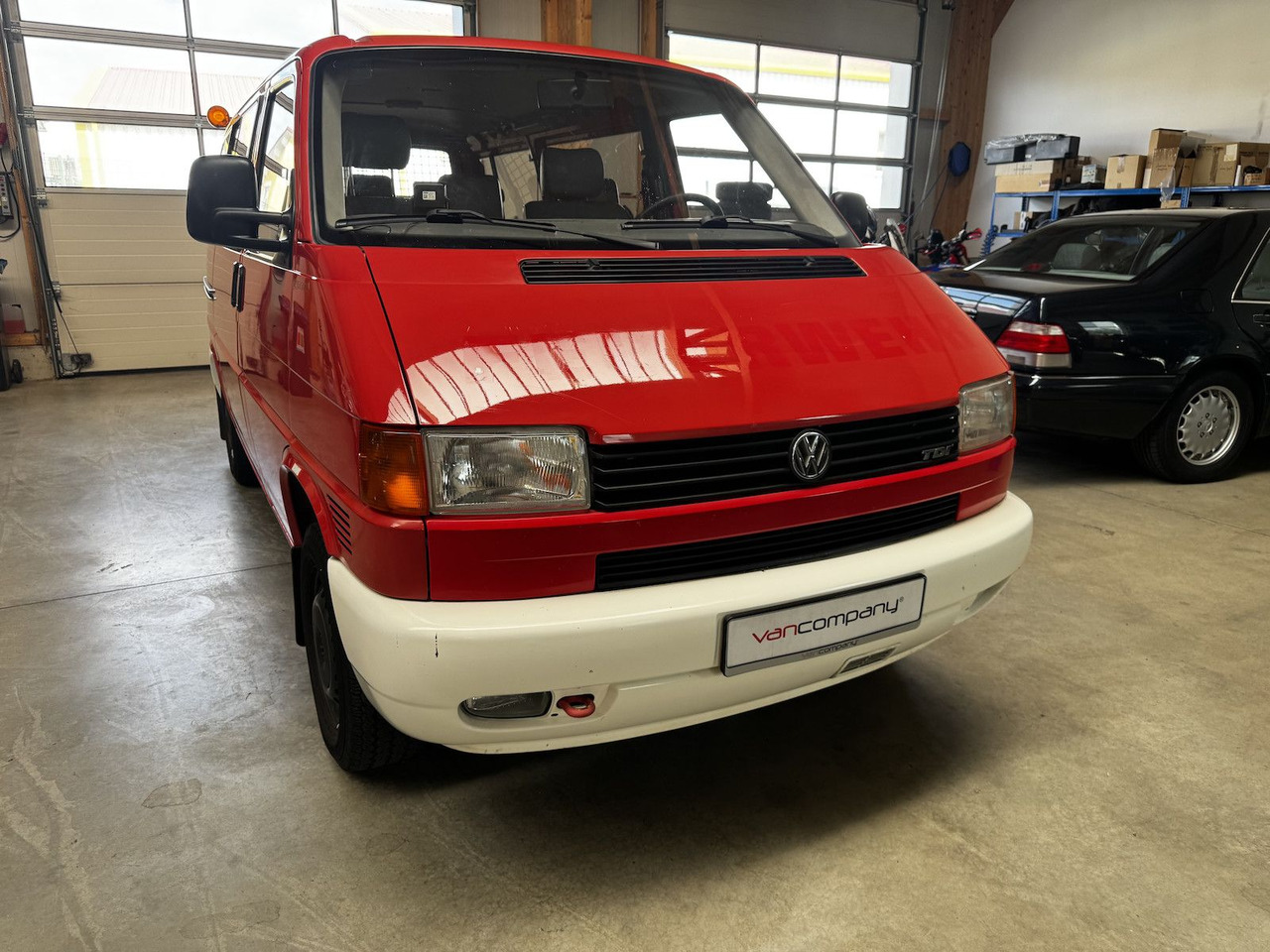 Volkswagen T4 2.5 TDI Syncro 4x4 7-Sitzer 1. Hand! - Putnički kombi: slika 3 Volkswagen T4 2.5 TDI Syncro 4x4 7-Sitzer 1. Hand! - Putnički kombi: slika 3