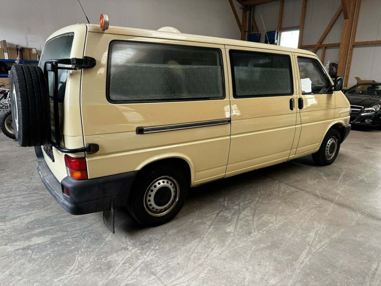 Volkswagen T4 2.5 TDI Syncro 4x4 lang 1. Hand! - Kamp kombi: slika 5 Volkswagen T4 2.5 TDI Syncro 4x4 lang 1. Hand! - Kamp kombi: slika 5